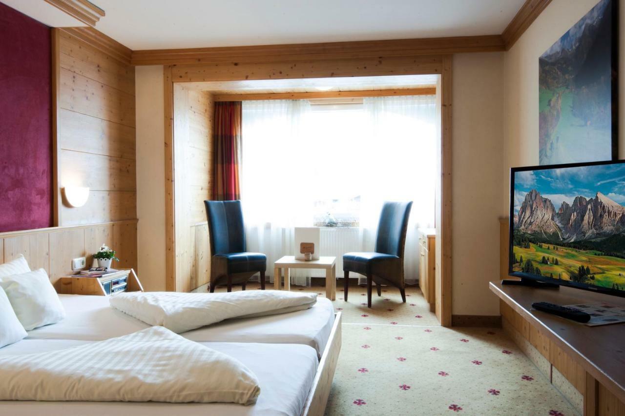 Familienhotel Alpina All Inklusive Wenns Kültér fotó